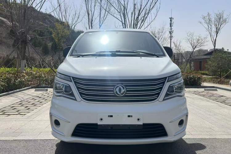 Used FORTHING Lingzhi 2021 M5L 2.0L Utility Model
