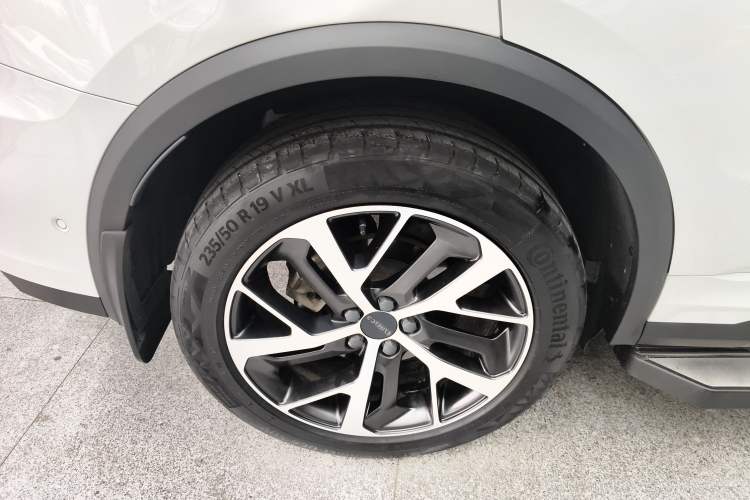 Used Lynk & Co 01 2021 2.0TD Four-Wheel Drive Hype-Halo Right Rear Wheel Hub