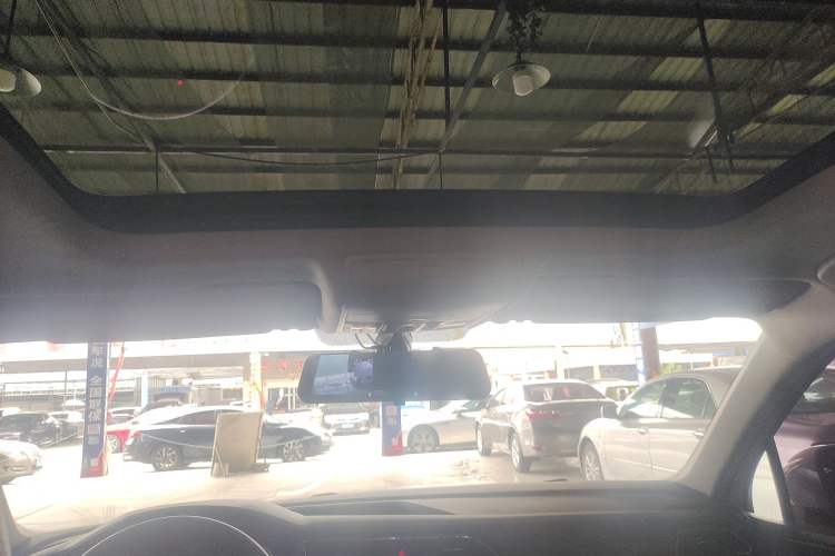 Used Volkswagen Tiguan L 2019 330TSI Automatic Two-Wheel Drive Panoramic Comfort Edition China VI Standard Headliner