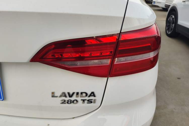 Used Volkswagen Lavida 2019 280TSI DSG Comfort Edition China VI standard
