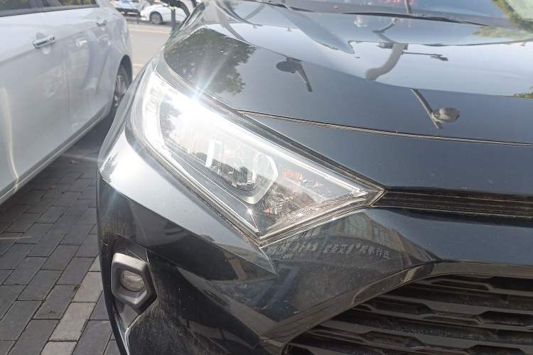 Used Toyota RAV4 2024 2.0L CVT Two-Wheel Drive Urban Edition
