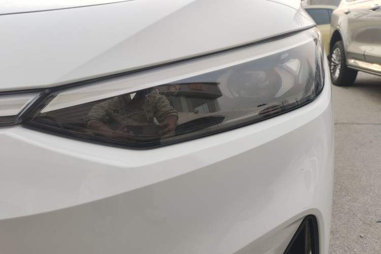 Used Volkswagen ID.7 VIZZION 2024 AIR model Left Front Headlight