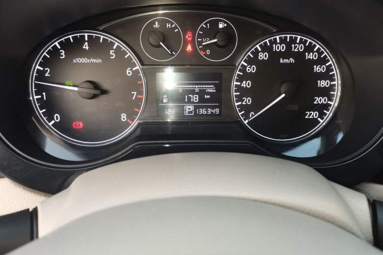 Used Nissan Tiida 2011 1.6L CVT Smart Version
