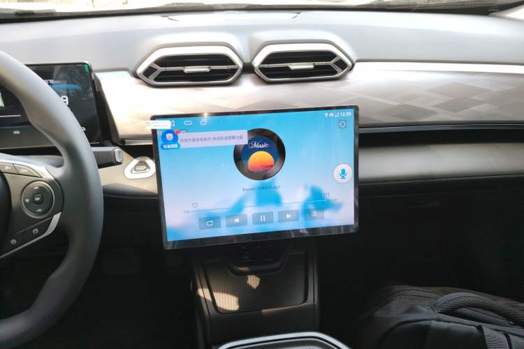 Used Dongfeng Aeolus SKY EV01 2025 530 km AIR Elite Edition Audio And AC Panel