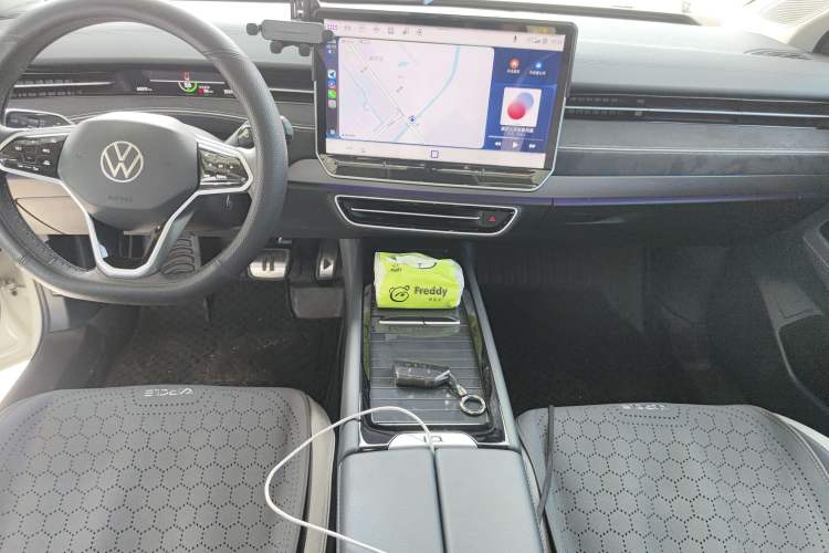 Used Volkswagen ID.7 VIZZION 2024 First Edition Audio And AC Panel