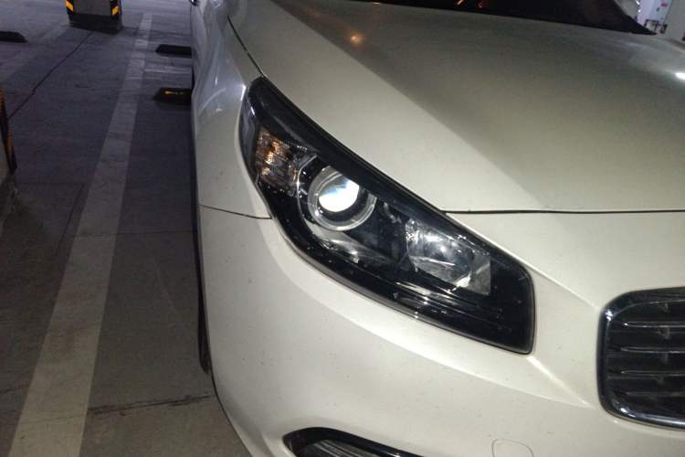 Used Kia K4 2015 1.8L Automatic GLS Special Right Front Headlight