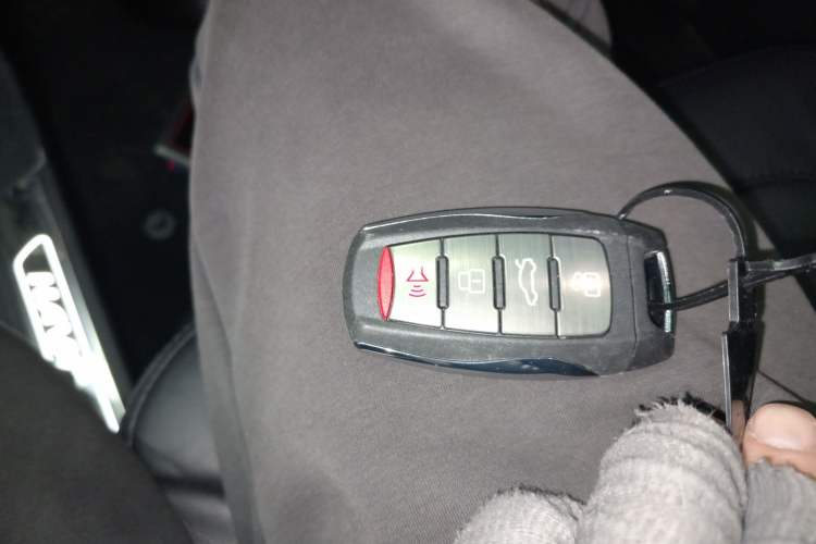 Used Haval H9 2015 2.0T Four-Wheel Drive Luxury 7-Seater
