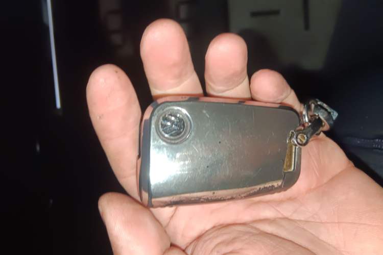 Used Volkswagen Tiguan L 2023 Facelifted 380TSI Automatic All-Wheel Drive R-Line Plus Version 7-Seater Vehicle Key