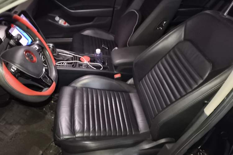 Used Volkswagen Magotan 2017 330TSI DSG Leading Model Left Front Seat