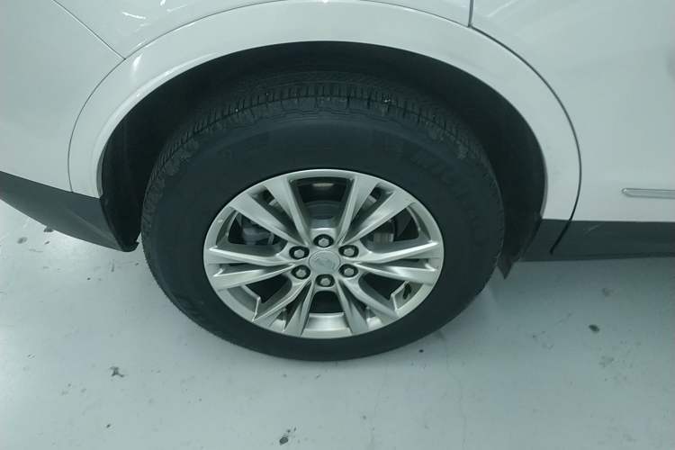 Used Cadillac XT5 2022 2.0T Two-Wheel Drive Luxury Version