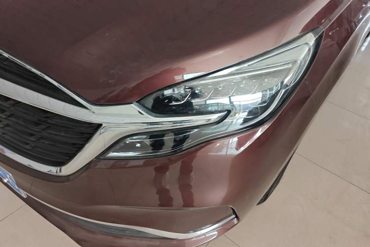 Used Buick GL8 2022 ES Landtrek 653T Comfort Edition