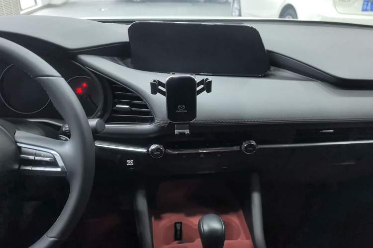 Used Mazda 3 Axela 2023 2.0L Automatic Zhiya Edition Audio And AC Panel