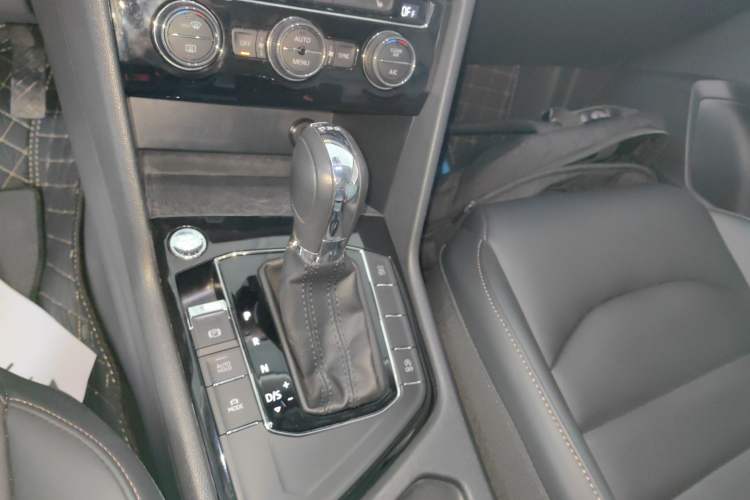 Used Volkswagen Tharu 2020 280TSI Two-Wheel Drive Luxury Edition China VI Standard