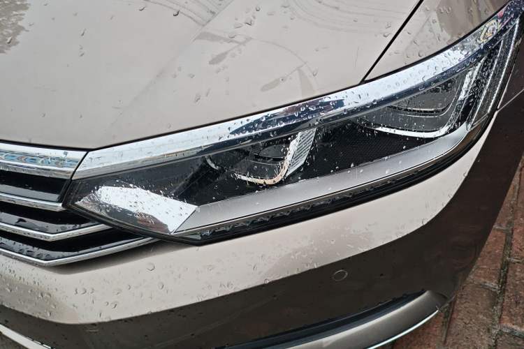 Used Volkswagen Magotan 2018 Facelift 330TSI DSG Luxury Model Left Front Headlight