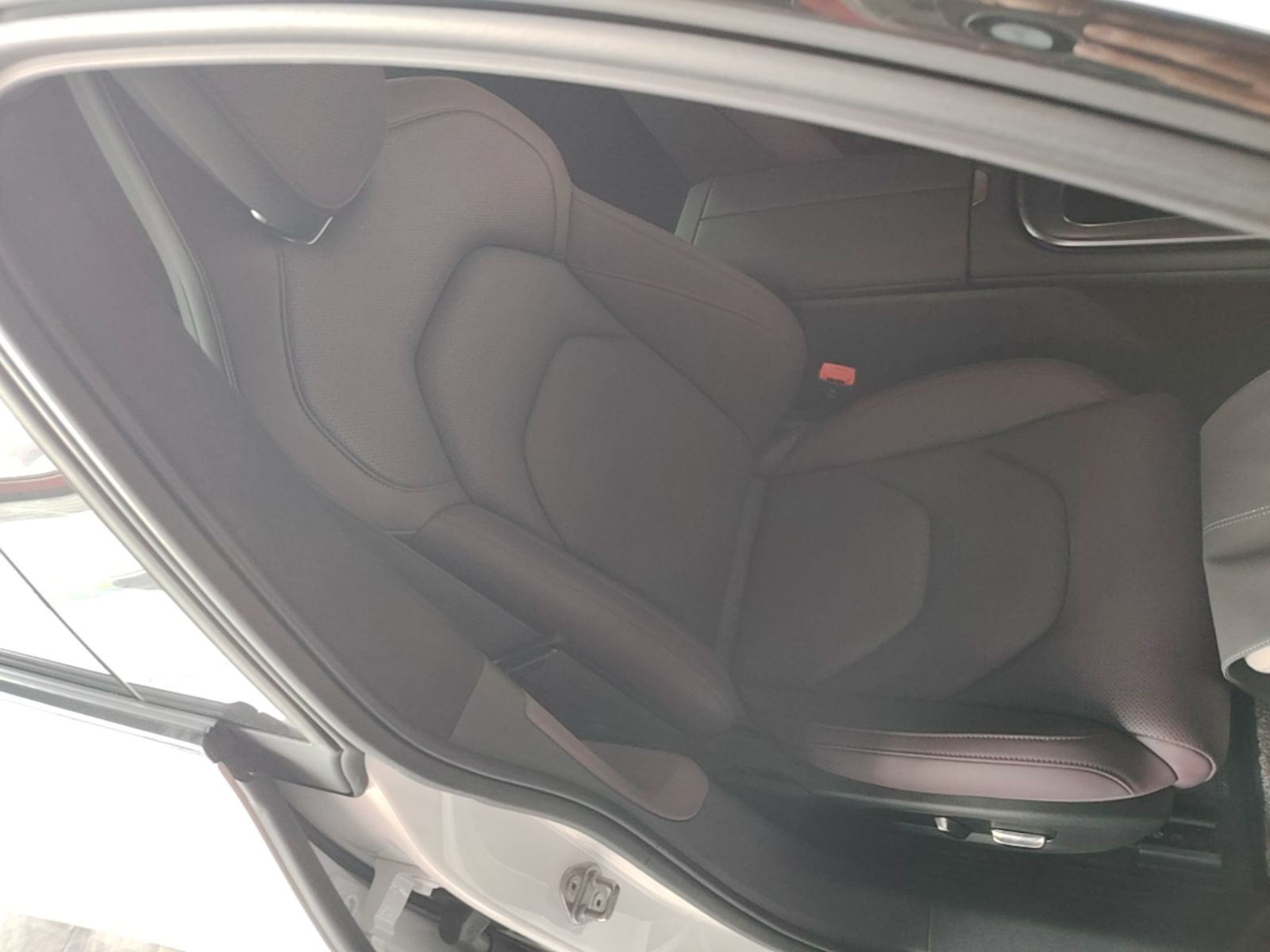 Xiaomi Auto SU7 2024 Four-Wheel Drive Ultra-Long Range Advanced Intelligent Driving Max Edition — снимка 20