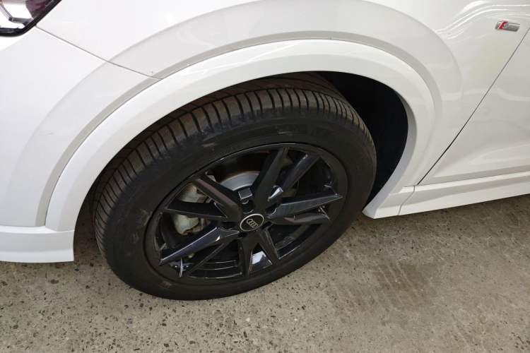 Used Audi Q2L 2023 35TFSI Progressive Dynamic Edition
