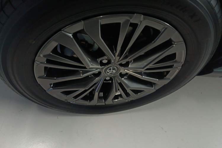 Used Toyota Wildlander 2023 Dual-Motor 2.5L E-CVT Four-Wheel Drive Prestige Edition
