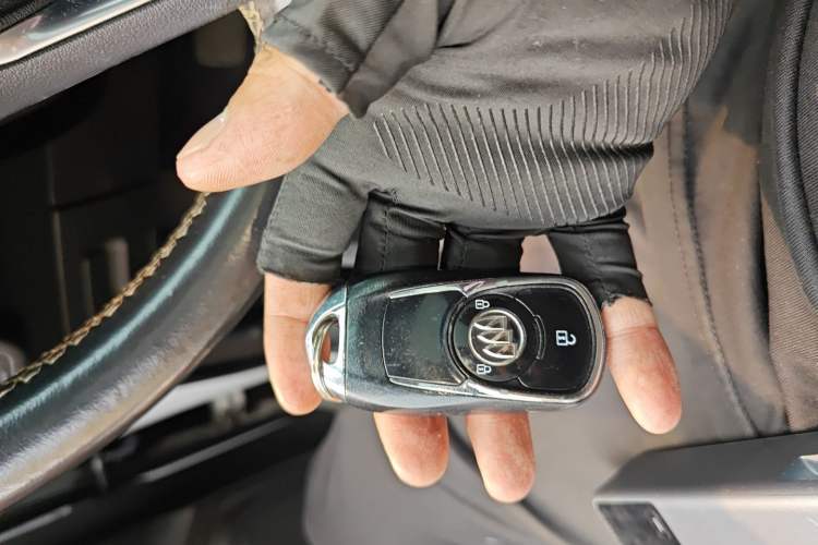 Used Buick Envision 2016 20T Two-Wheel-Drive Elite Model
