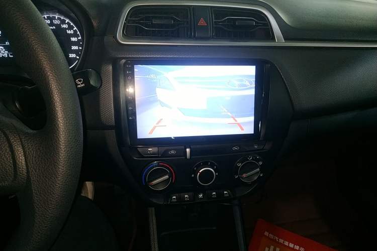 Used Hyundai Verna (older generation) 2017 1.4L Manual Refreshed Version China V Standard Audio And AC Panel