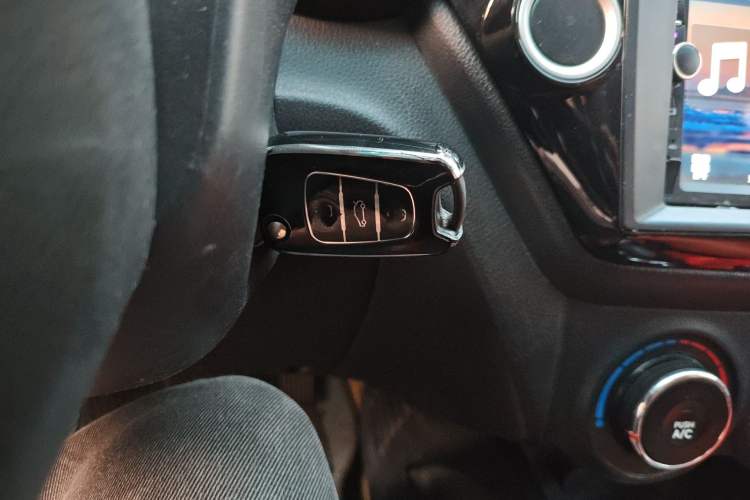 Used Kia K2 2011 Sedan 1.4L Manual Transmission GLS Vehicle Key