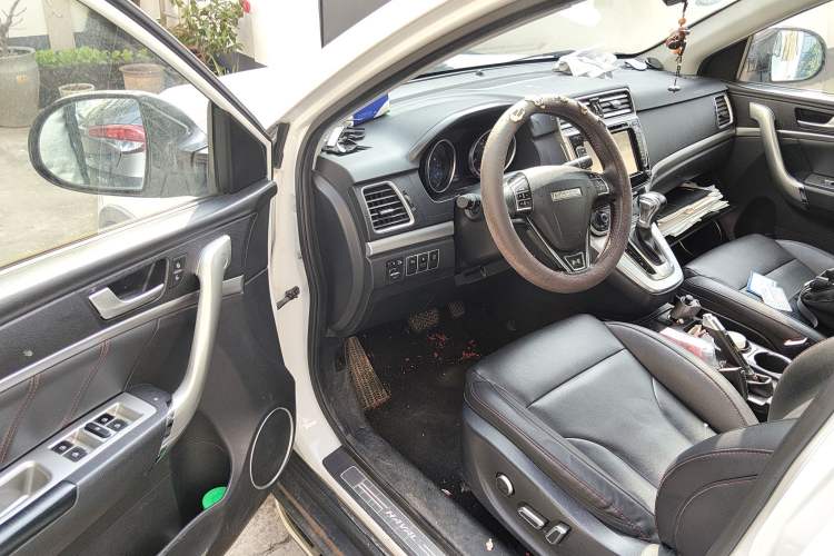 Used Haval H6 2015 Sport Edition 1.5T Automatic Two-Wheel Drive Luxury Model
