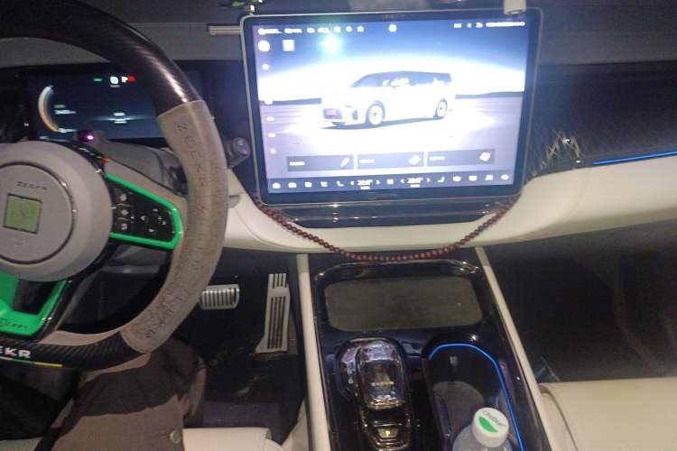 Used Zeekr 009 2022 WE Edition
