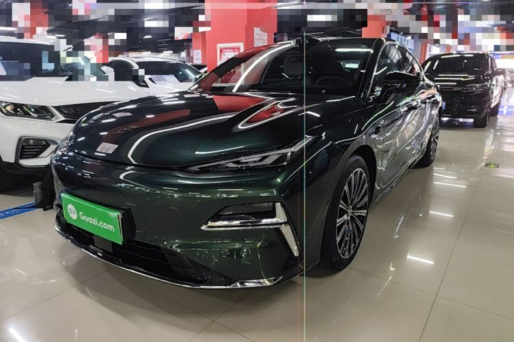 Used Geely Galaxy 8 2025 130km EM-P Starship Edition