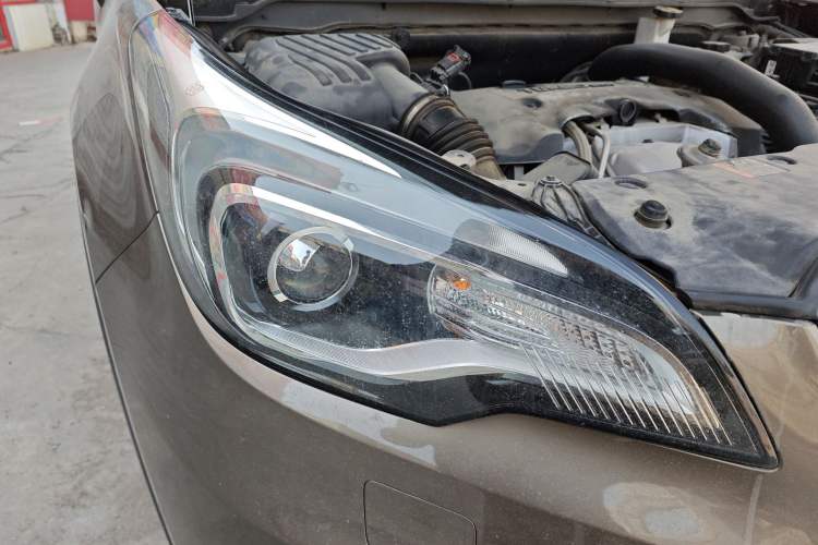 Used Buick Envision 2017 28T Four-Wheel Drive Luxury Model
