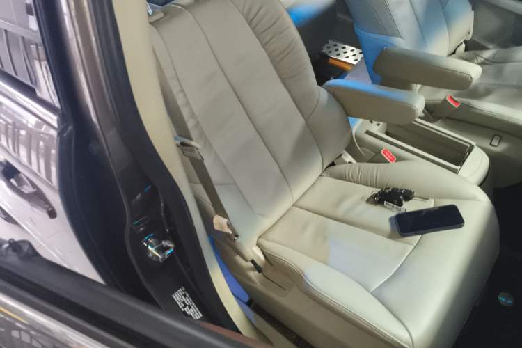 Used Buick GL8 2017 25S Luxury Version China V Standard Right Front Seat