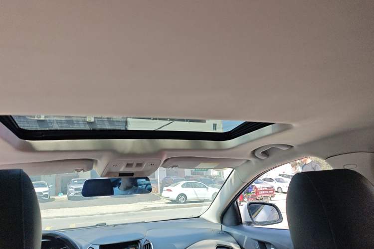 Used Chevrolet Cruze 2015 1.5L Automatic Luxury Edition Headliner