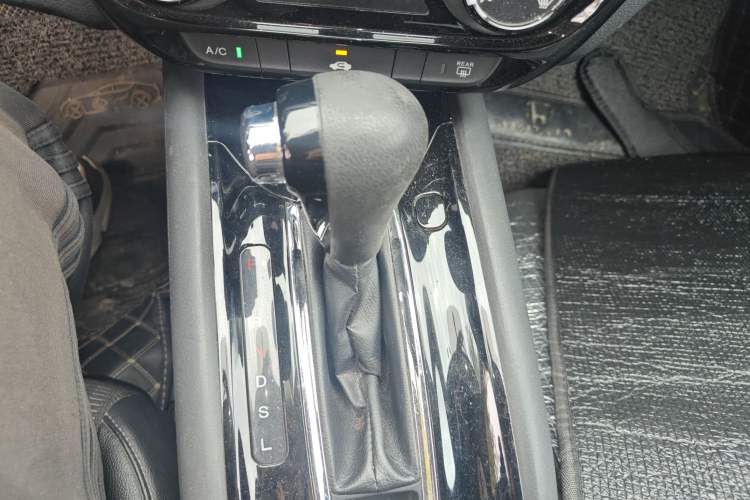 Used Honda Vezel 2017 1.8L CVT Front-Wheel Drive Pioneer Edition Gear Lever