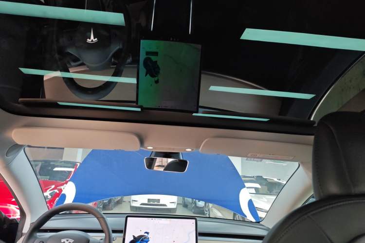 Used Tesla Model 3 2019 Long-Range All-Wheel-Drive Version
