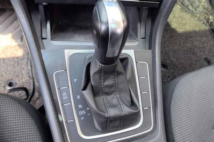 Used Volkswagen Golf 2018 230TSI Automatic Comfort Model
