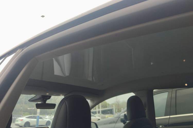 Used Tesla Model Y 2021 Revised Version 2 Long-Range All-Wheel-Drive Edition