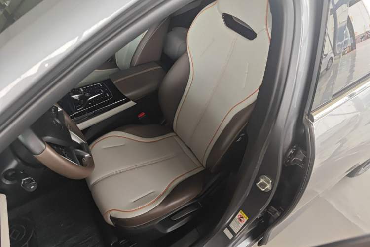 Used BYD Qin PLUS 2024 Honor Edition EV 510KM Leading Model
