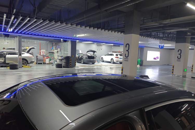 Used BMW i3 2022 eDrive 35 L Roof