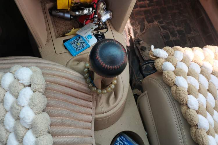 Used Volkswagen Touran 2011 1.4T Manual Zhiya Edition 5 Seats Gear Lever