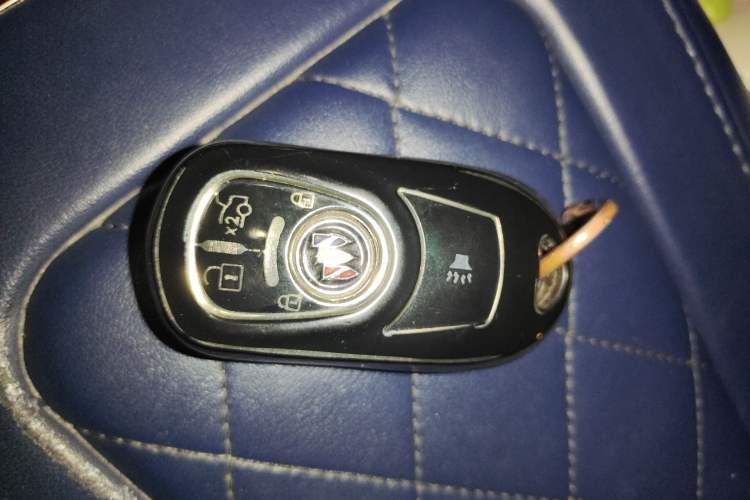 Used Buick GL8 2021 ES Landtrek 653T Comfort Edition
