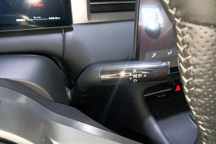 Used Landian E5 PLUS 2026 Model 165km Long-Range First-Adoption Version Ultra 5-seater
