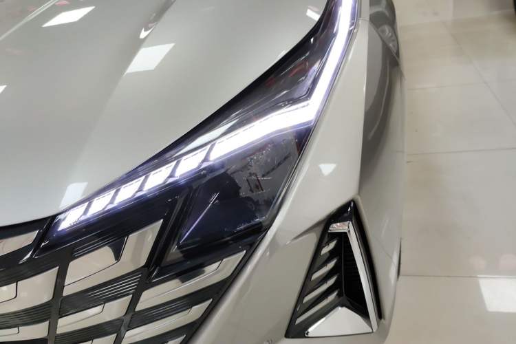 Used CHANGAN UNI-Z 2025 1.5T Premium Edition
