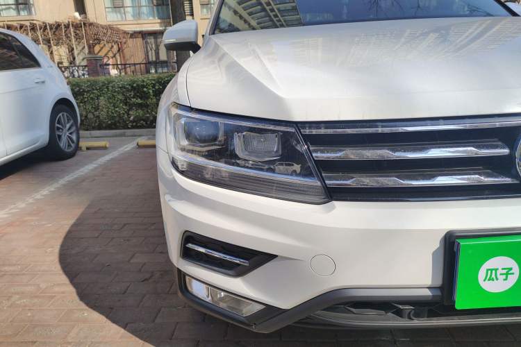 Used Volkswagen Tiguan L 2019 330TSI Automatic Two-Wheel Drive Smart Luxury Version China VI Standard
