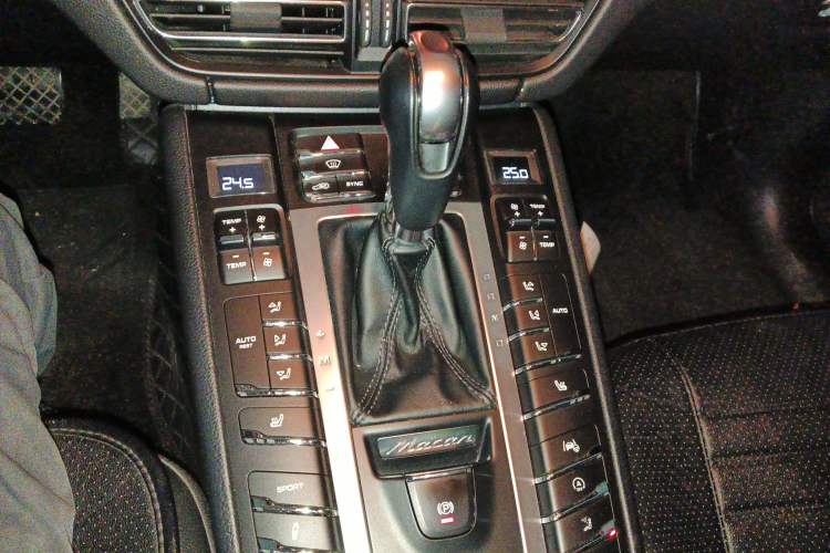 Used Porsche Macan 2018 Macan 2.0T