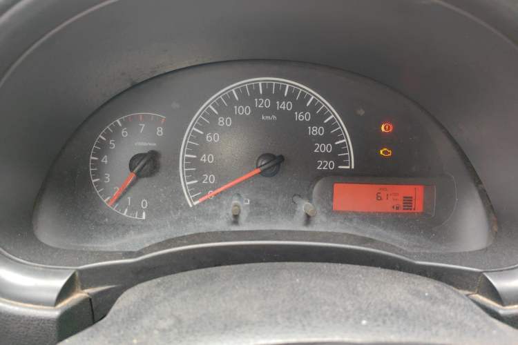 Used Nissan Sunny 2015 1.5XE Manual Comfort Edition Instrument Cluster