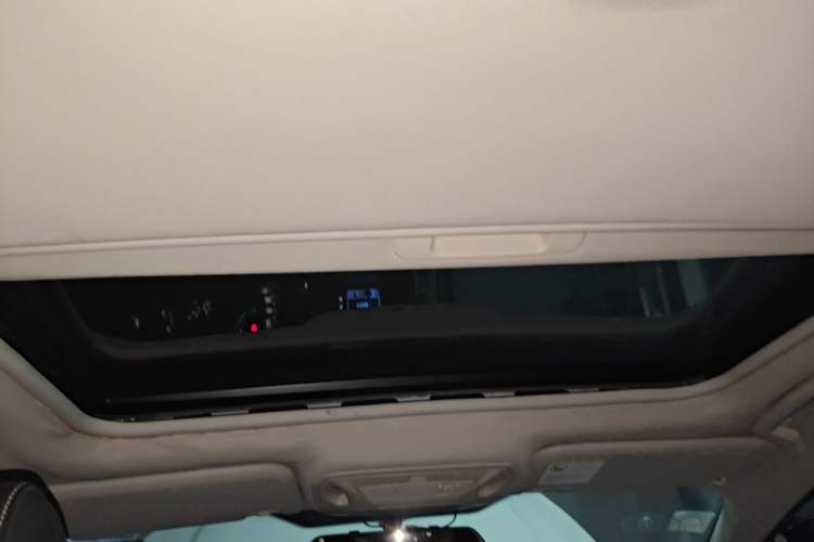 Used Ford Focus 2012 Sedan 1.6L Automatic Fashion Edition