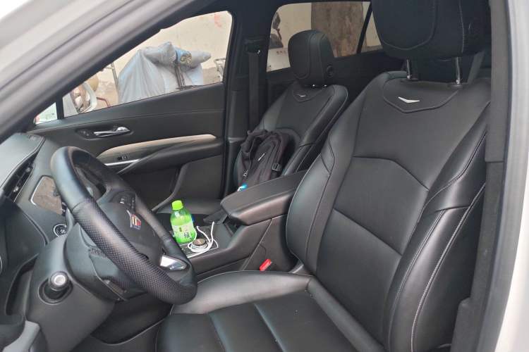 Used Cadillac XT4 2018 28T Two-Wheel Drive Leading Version
