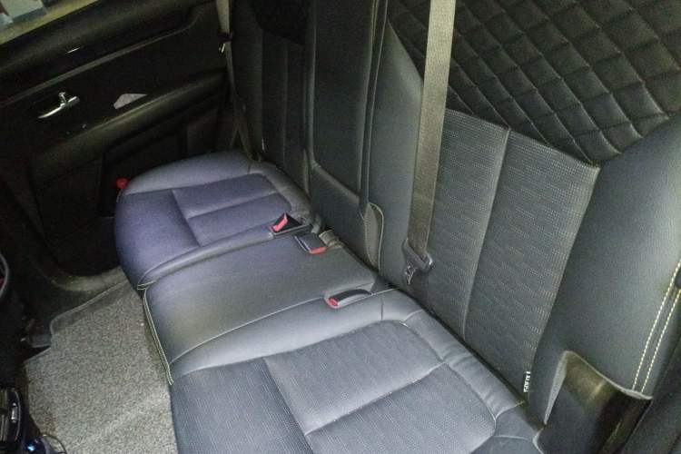 Used Kia KX7 2020 2.0T Automatic Two-Wheel Drive GLS 7-Seater
