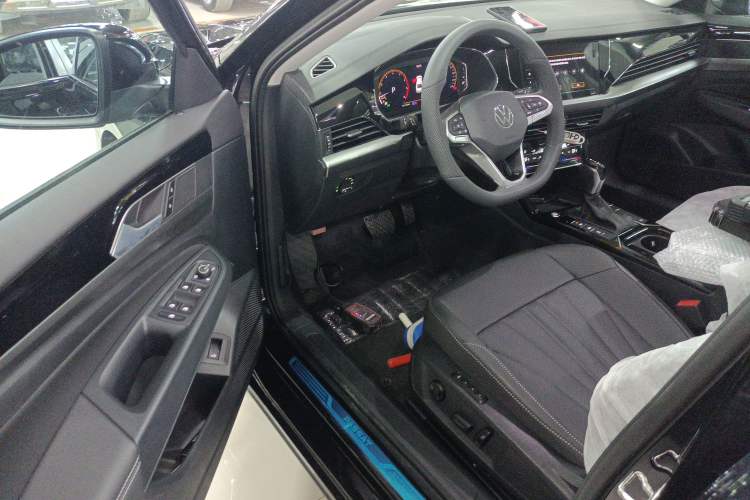 Used Volkswagen Passat 2026 Model, Outstanding 380TSI Xingkong Longteng Edition
