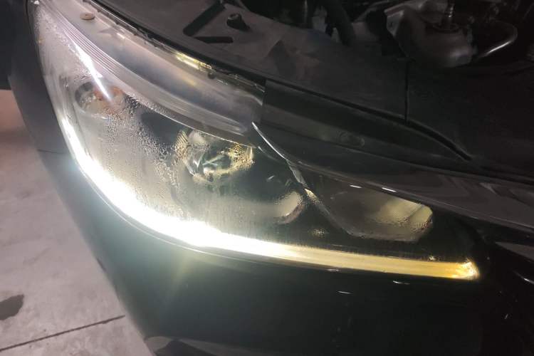 Used Honda Accord 2016 2.0L Comfort Edition Right Front Headlight