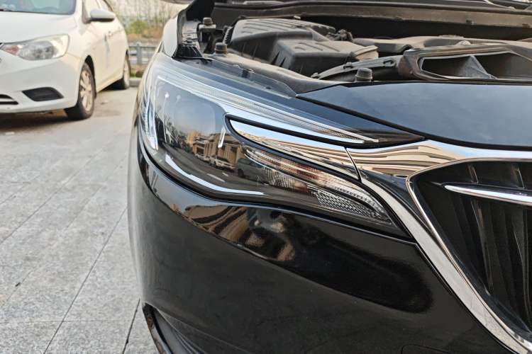 Used Buick GT 2018 18T Automatic Elite Model
