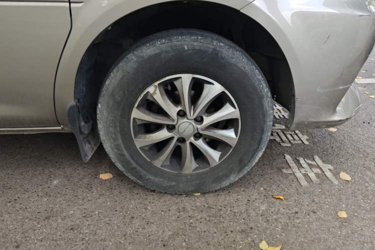 Used FORTHING Lingzhi M5 2022 Standard Version Base Model 7 Seats